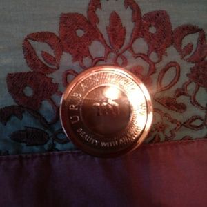 Urban Decay Shadow (BUST)